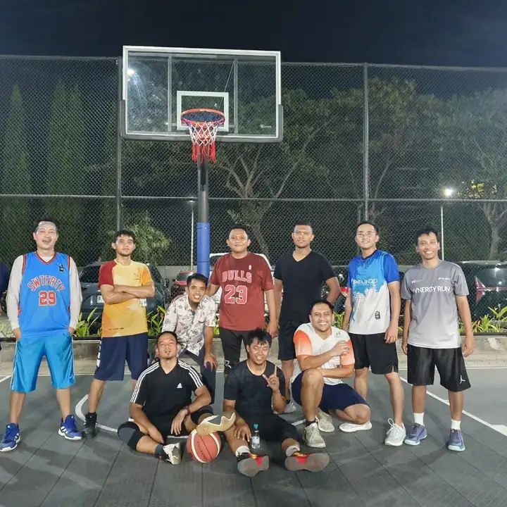 Basketball players on the 3x3 court